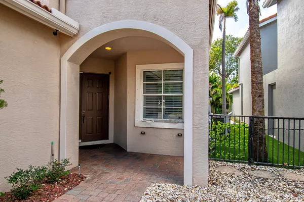 $1,078,000 | 10833 Lake Wynds Court, Boynton Beach, FL 33437