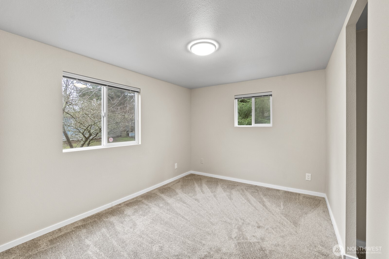 510 Duterrow Road Southeast, Unit 4 Olympia, WA 98513 - Photo 22 of 37 an empty room with a window