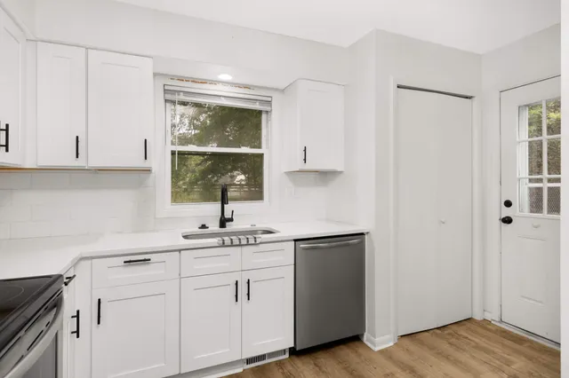 $1,950 | 120 Inglewood Street, Long Lake, MN 55356