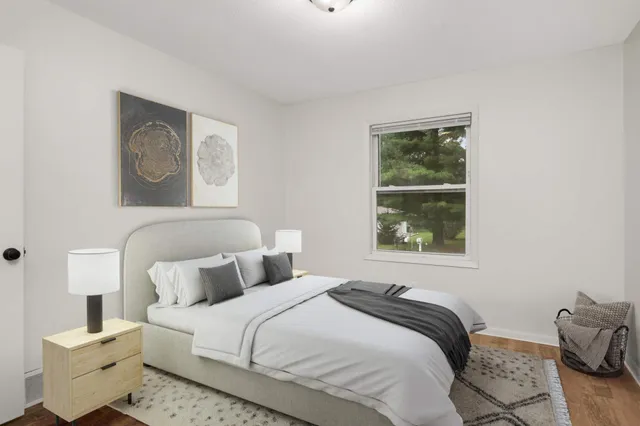 $1,950 | 120 Inglewood Street, Long Lake, MN 55356