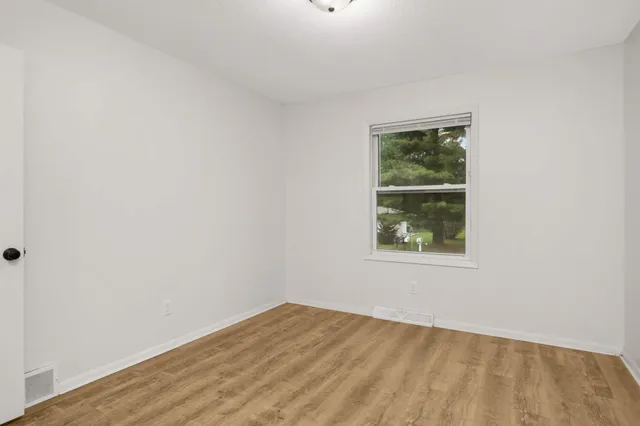 $1,950 | 120 Inglewood Street, Long Lake, MN 55356