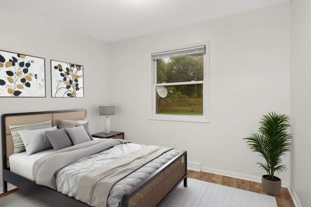 $1,950 | 120 Inglewood Street, Long Lake, MN 55356