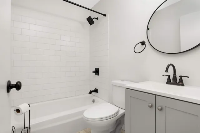 $1,950 | 120 Inglewood Street, Long Lake, MN 55356