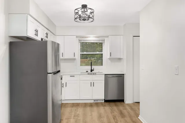 $1,950 | 120 Inglewood Street, Long Lake, MN 55356