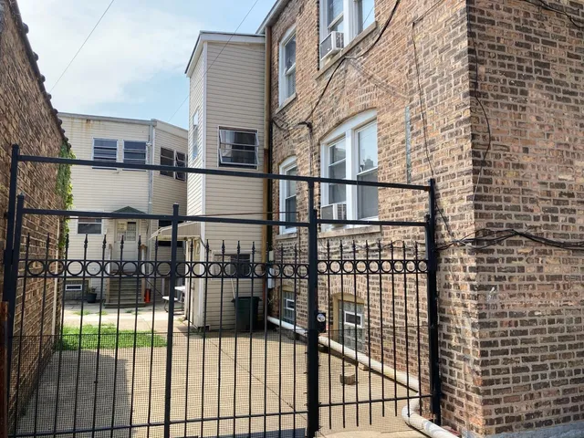 $1,250,000 | 5254-56 West Wolfram Street, Chicago, IL 60641