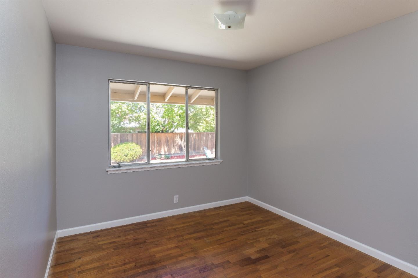 1030 West Riverside Way San Jose, CA 95129 - Photo 11 of 23 Gallery Image 11