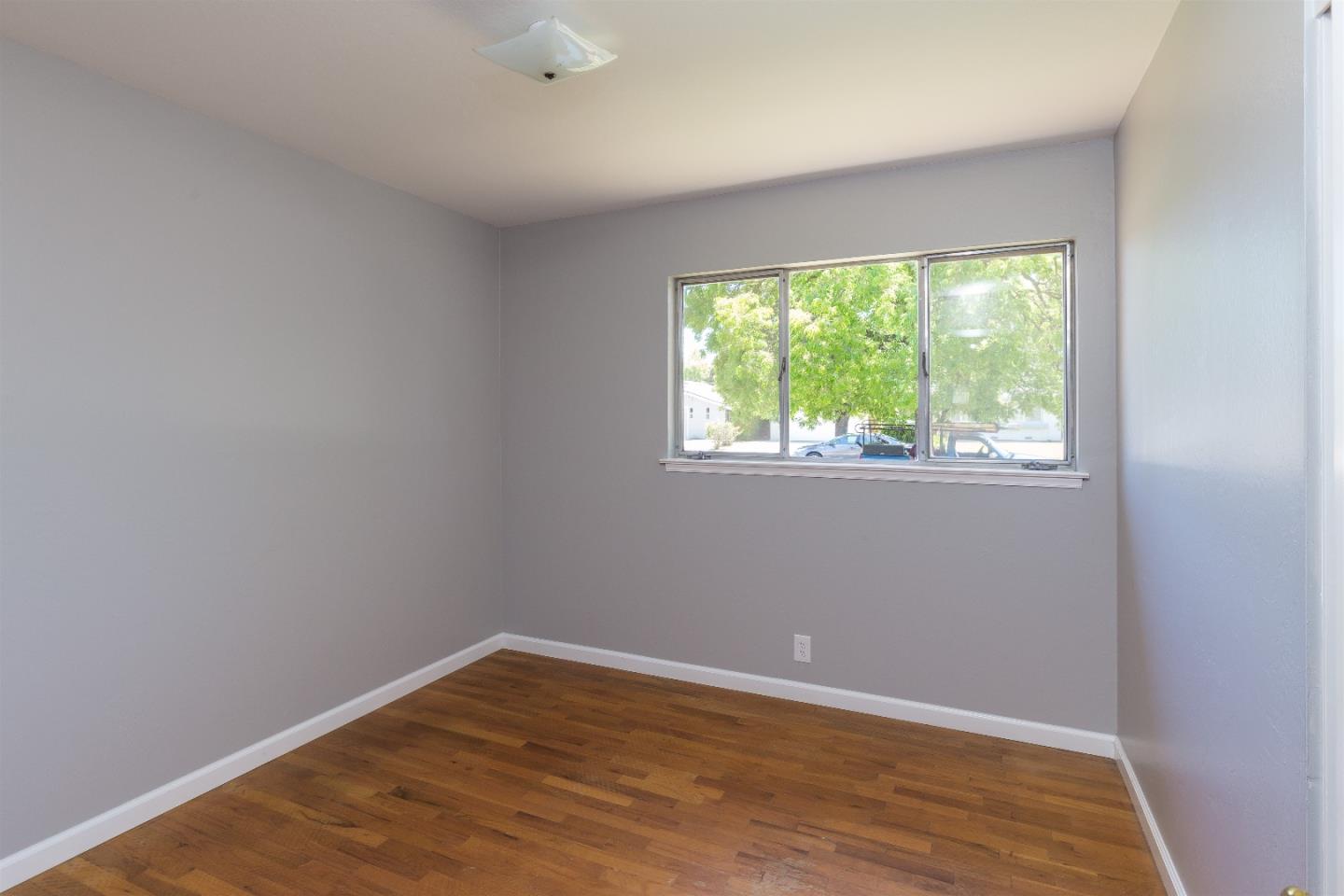 1030 West Riverside Way San Jose, CA 95129 - Photo 10 of 23 Gallery Image 10