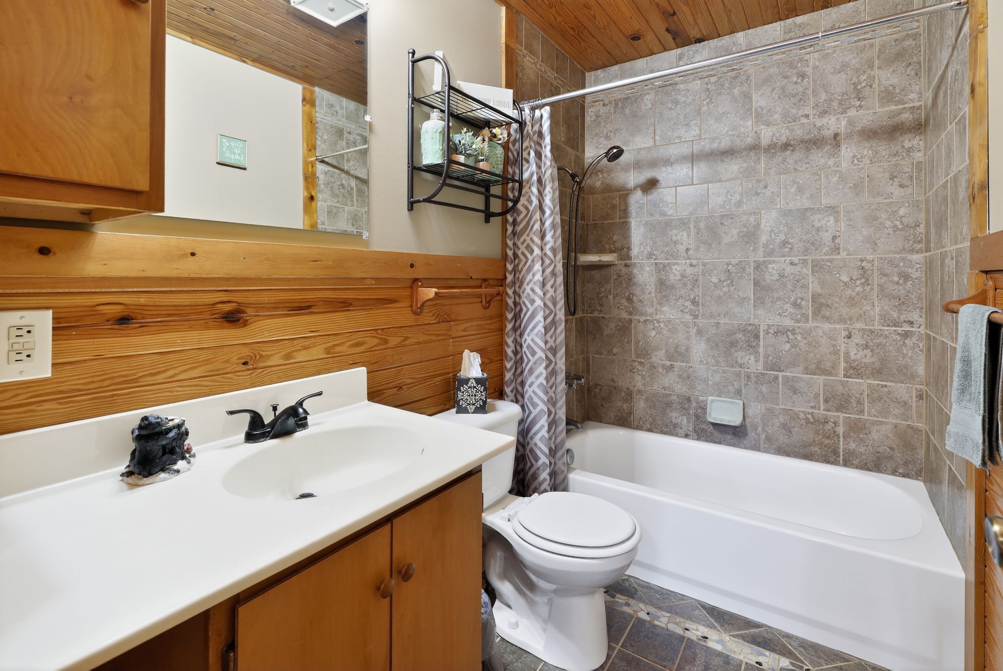 1794 Roberts Road Watertown, TN 37184 - Photo 37 of 38 a bathroom with a sink mirror toilet and bathtub