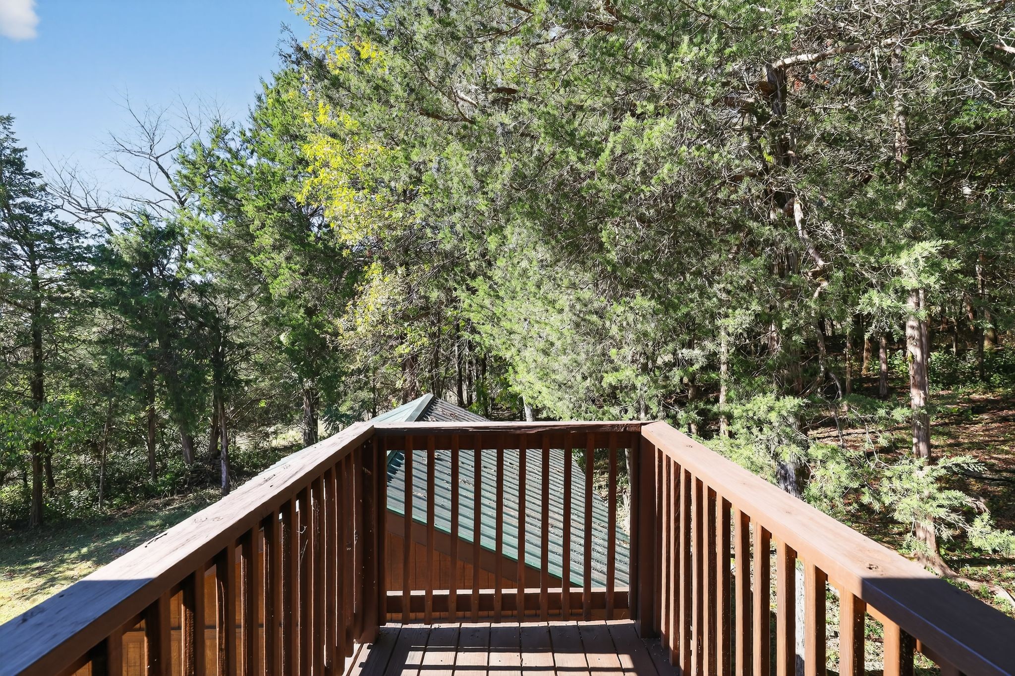 1794 Roberts Road Watertown, TN 37184 - Photo 7 of 38 a view of a balcony with a pot