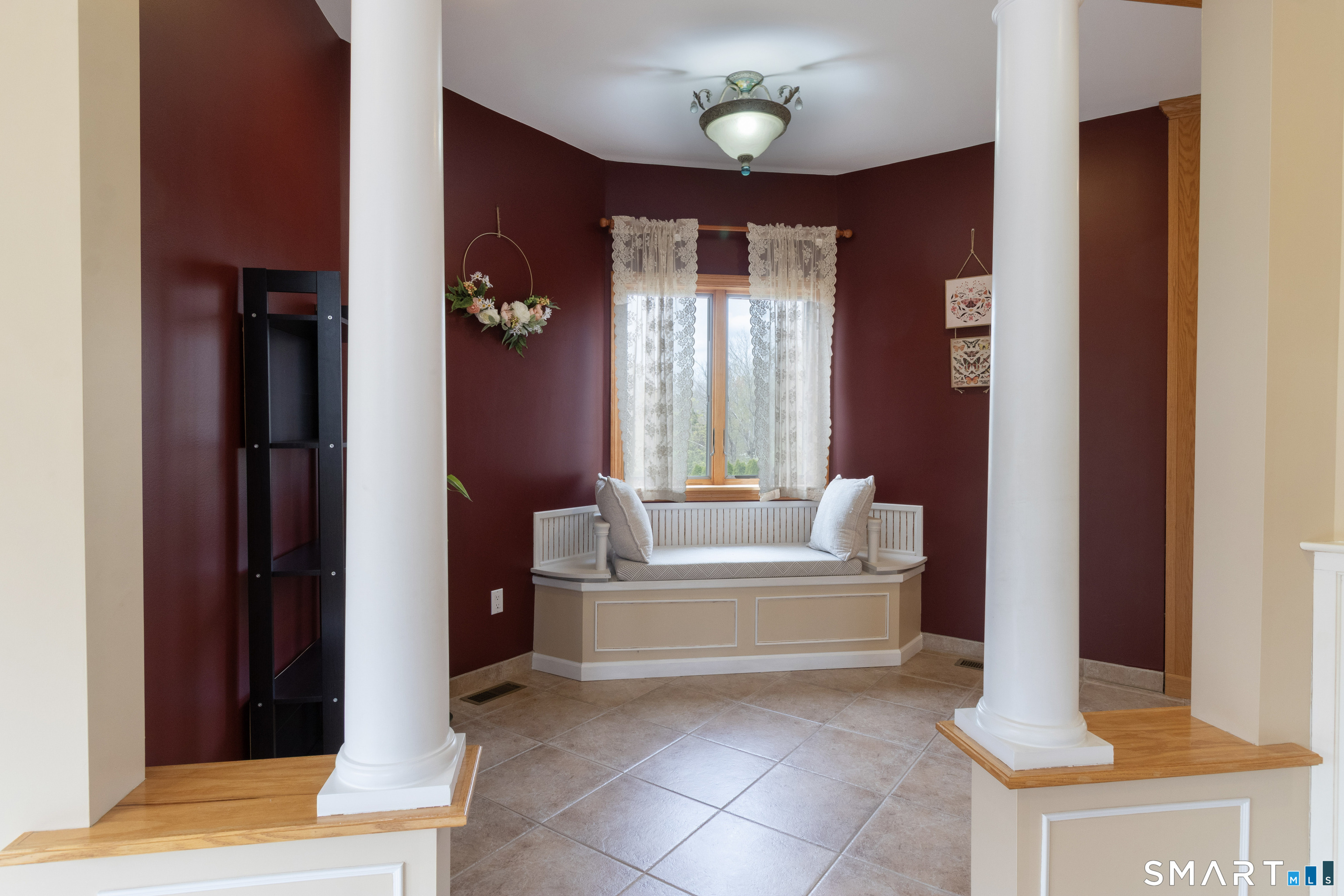 113 Pinnacle Road Plainville, CT 06062 - Photo 3 of 40 Adorable alcove to sit and soak in the view