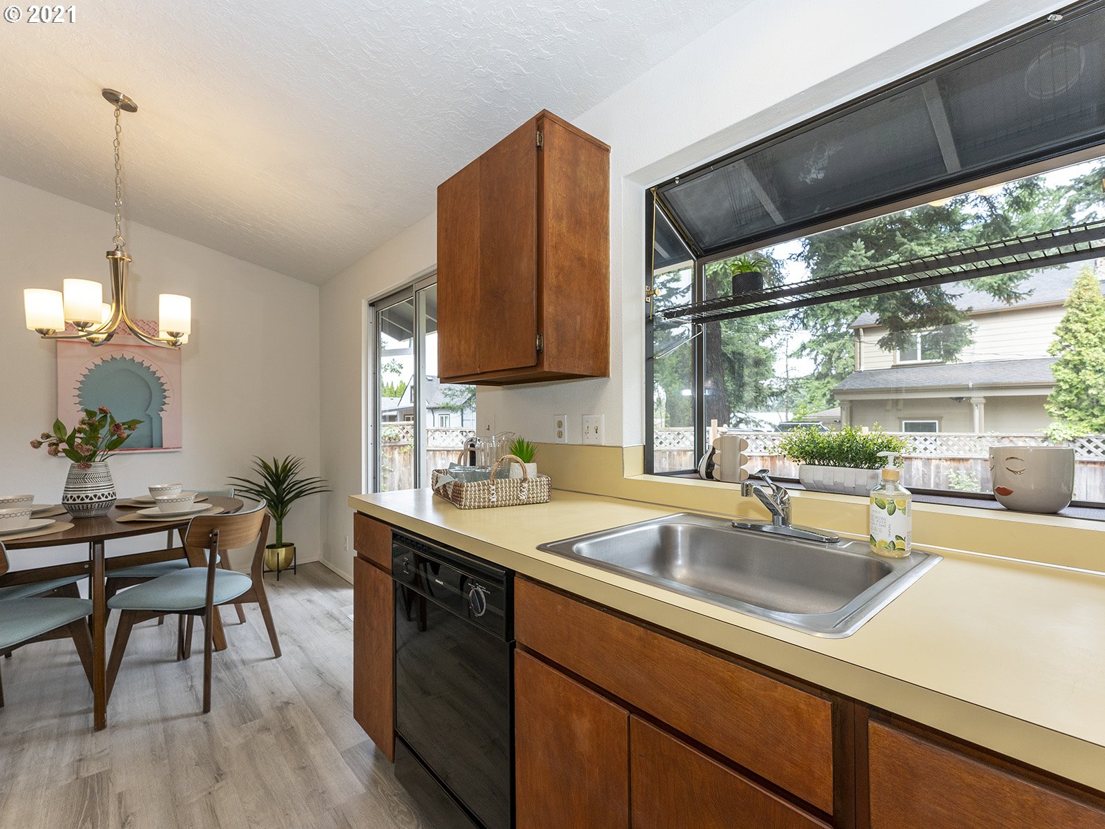 13245 Southeast Foster Road Portland, OR 97236 - Photo 22 of 31 Gallery Image 22