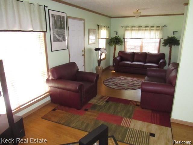 24550 Pennsylvania Road Taylor, MI 48180 - Photo 3 of 30 3.jpg