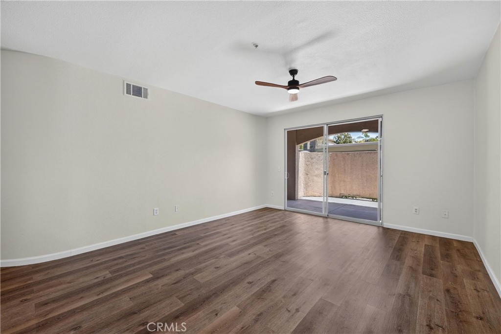 375 Central Avenue, Unit 190 Riverside, CA 92507 - Photo 4 of 73 Living Room