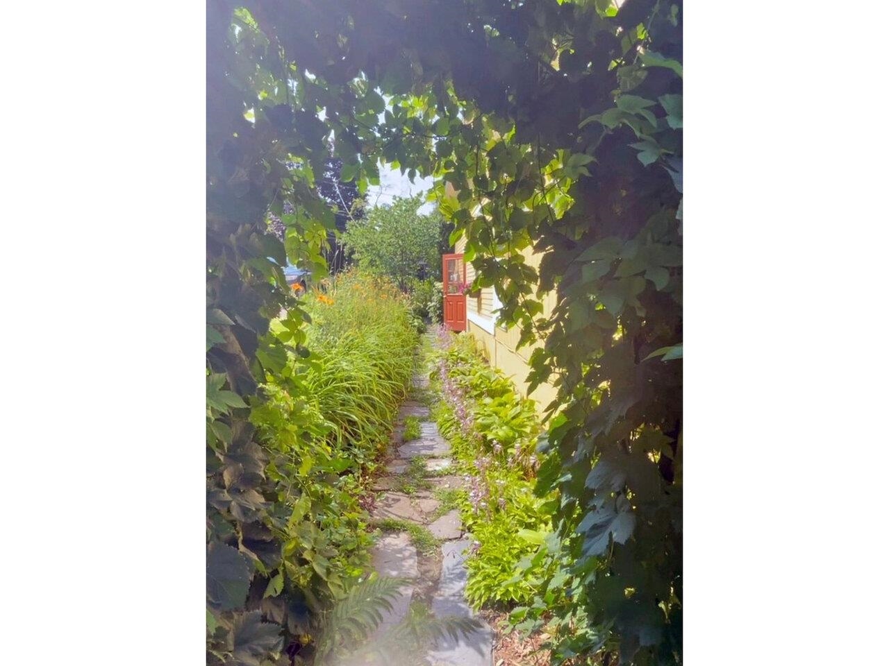 84 Howard Street Burlington, VT 05401 - Photo 45 of 48