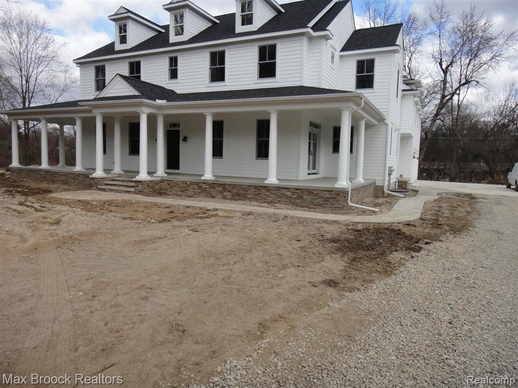 4725 Dover Road Bloomfield Hills, MI 48304 - Photo 2 of 21 New Build with all the Amenities