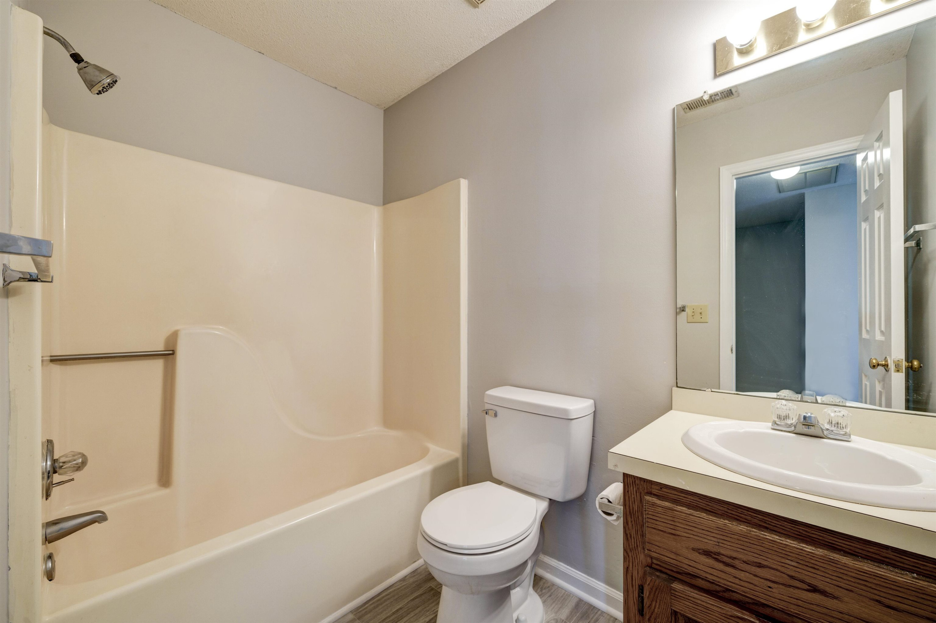 429 South Meadow Road Raleigh, NC 27603 - Photo 27 of 44 Guest Bath
