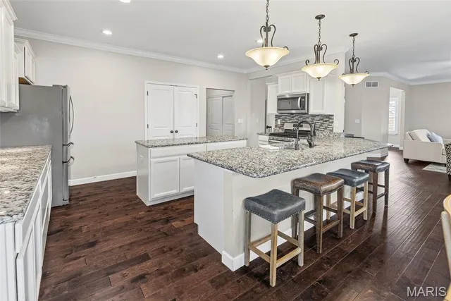 $525,000 | 7001 Monaco Drive, O'Fallon, IL 62269