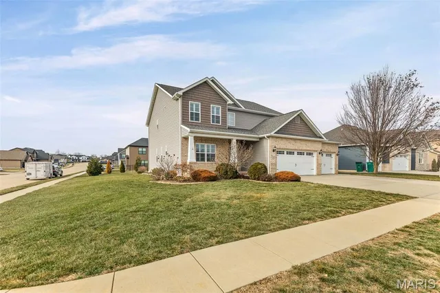 $525,000 | 7001 Monaco Drive, O'Fallon, IL 62269