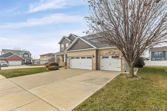 $525,000 | 7001 Monaco Drive, O'Fallon, IL 62269