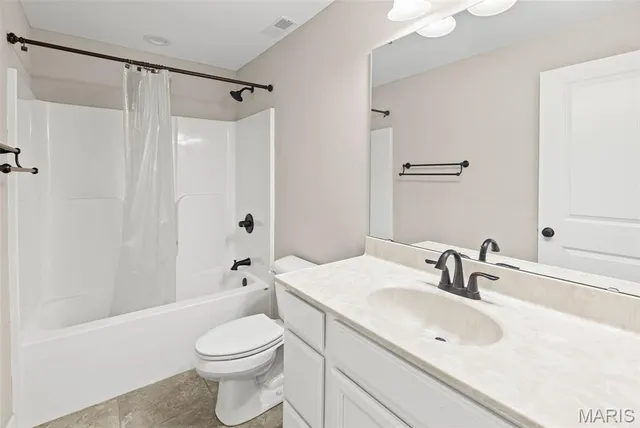 $525,000 | 7001 Monaco Drive, O'Fallon, IL 62269