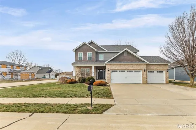 $525,000 | 7001 Monaco Drive, O'Fallon, IL 62269