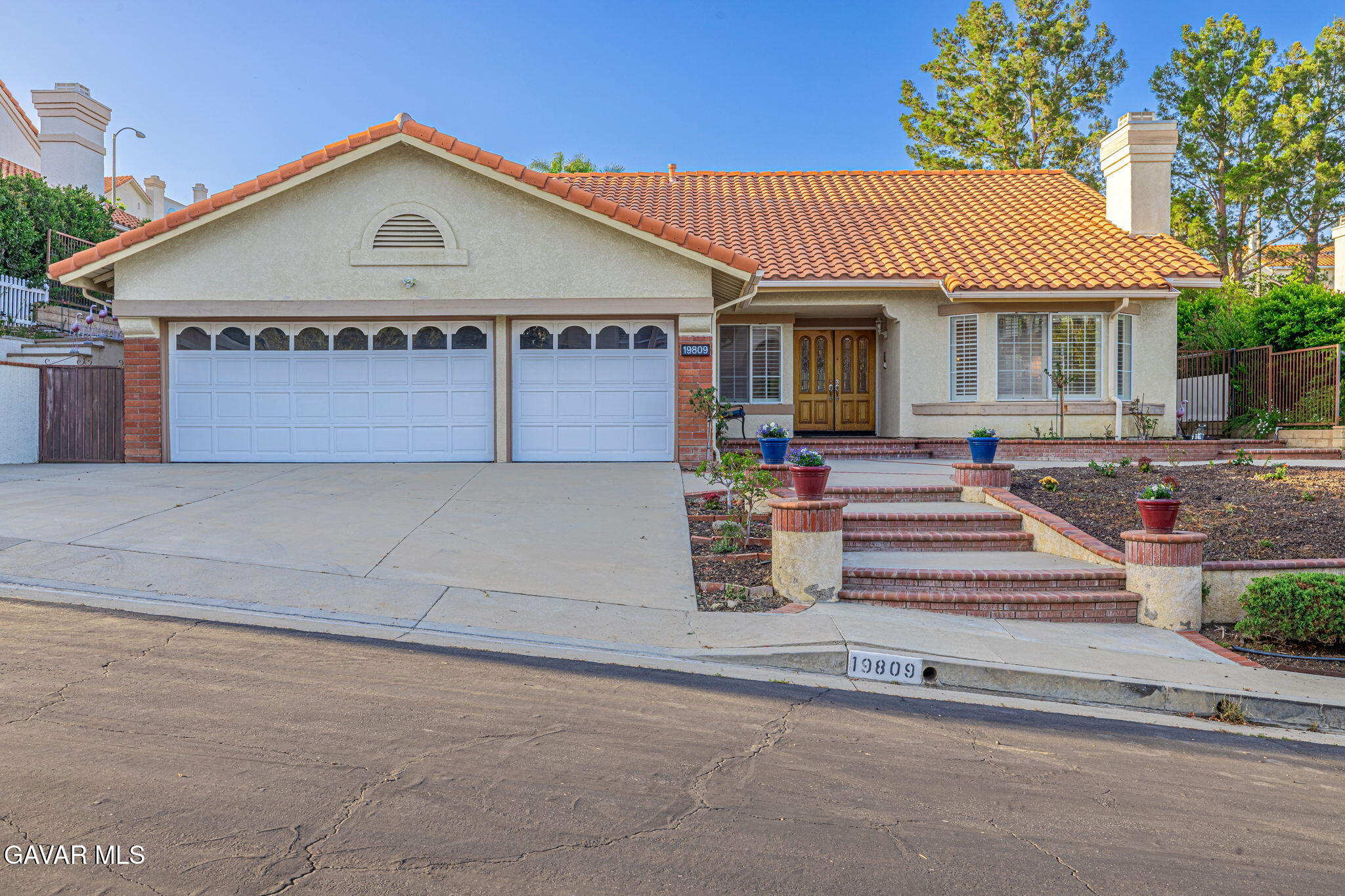 19809 Winged Foot Way Porter Ranch, CA 91326 - Photo 5 of 70 6-web-or-mls-AVOH--3(1)