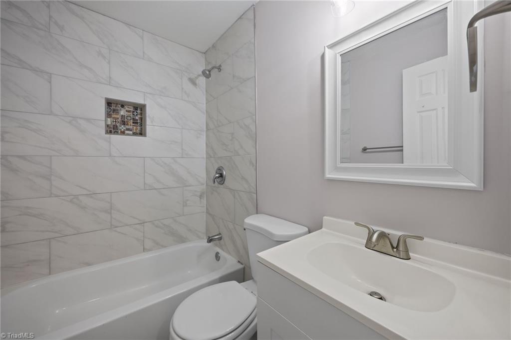 1505 Cook Street High Point, NC 27262 - Photo 17 of 28