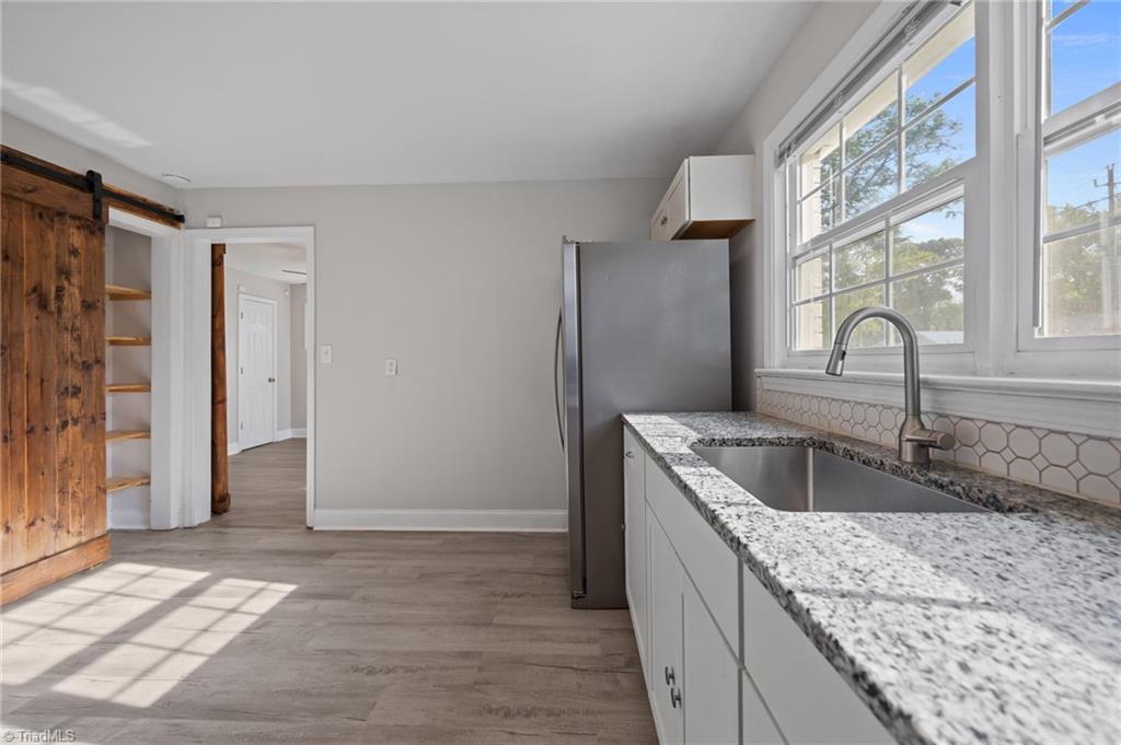 1505 Cook Street High Point, NC 27262 - Photo 10 of 28