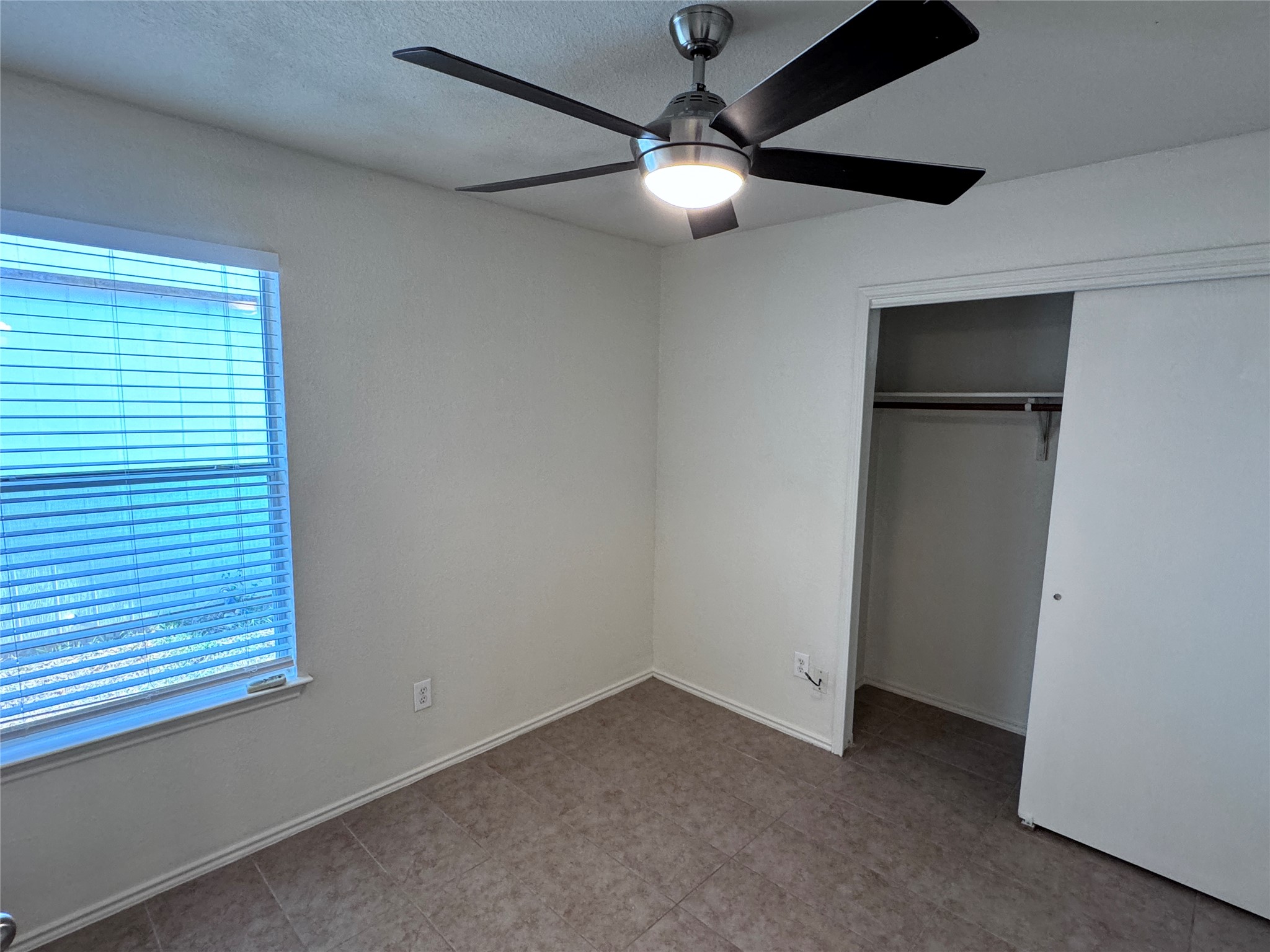 3411 Wickham Lane Austin, TX 78725 - Photo 11 of 20 Ceiling fan