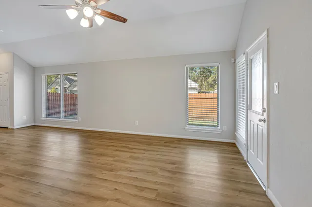 $369,000 | 2926 Grand Hawthorne Road, Conroe, TX 77385