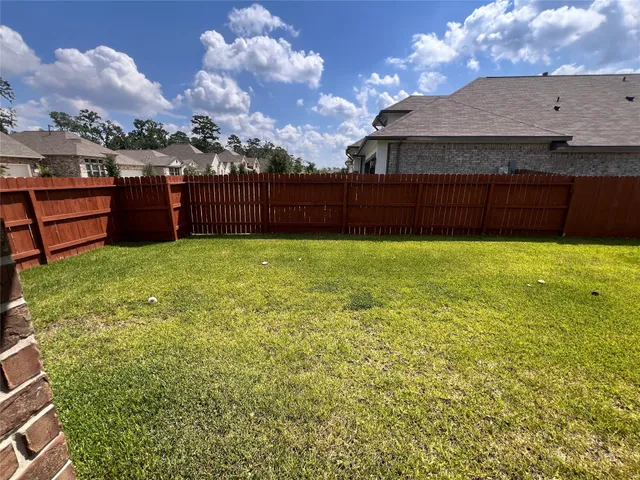 $369,000 | 2926 Grand Hawthorne Road, Conroe, TX 77385