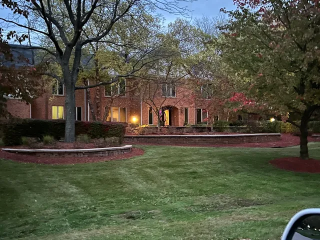 $1,800,000 | 35 Revere Drive, South Barrington, IL 60010