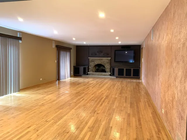 $1,800,000 | 35 Revere Drive, South Barrington, IL 60010