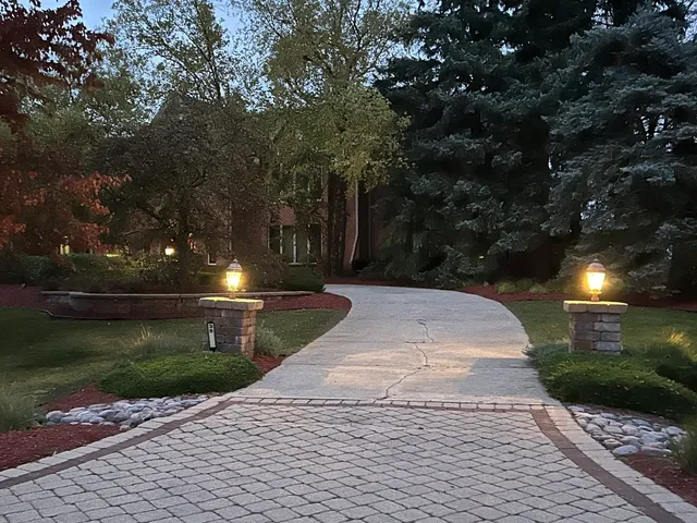 $1,800,000 | 35 Revere Drive, South Barrington, IL 60010
