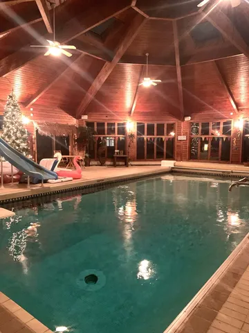 $1,800,000 | 35 Revere Drive, South Barrington, IL 60010