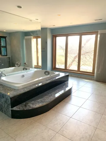 $1,800,000 | 35 Revere Drive, South Barrington, IL 60010