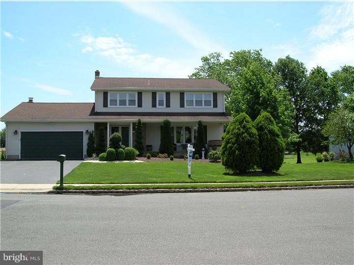 35 Peter Rafferty Drive Hamilton Square, NJ 08690 - Photo 18 of 18 Exterior Front