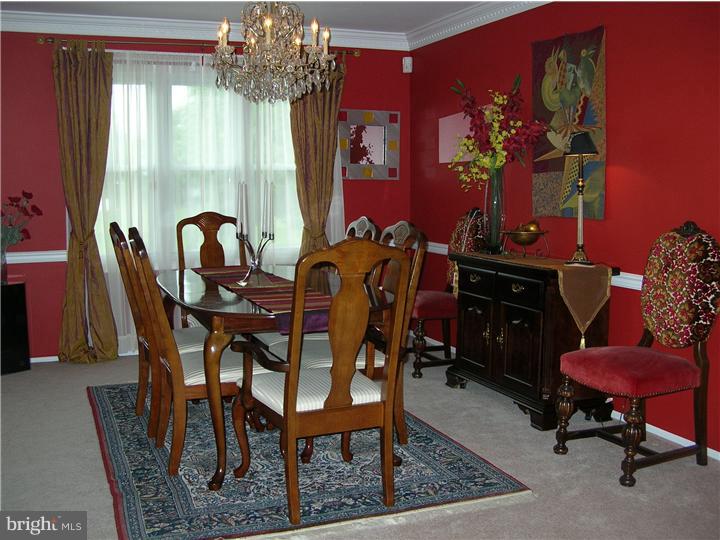 35 Peter Rafferty Drive Hamilton Square, NJ 08690 - Photo 6 of 18 Dining Room