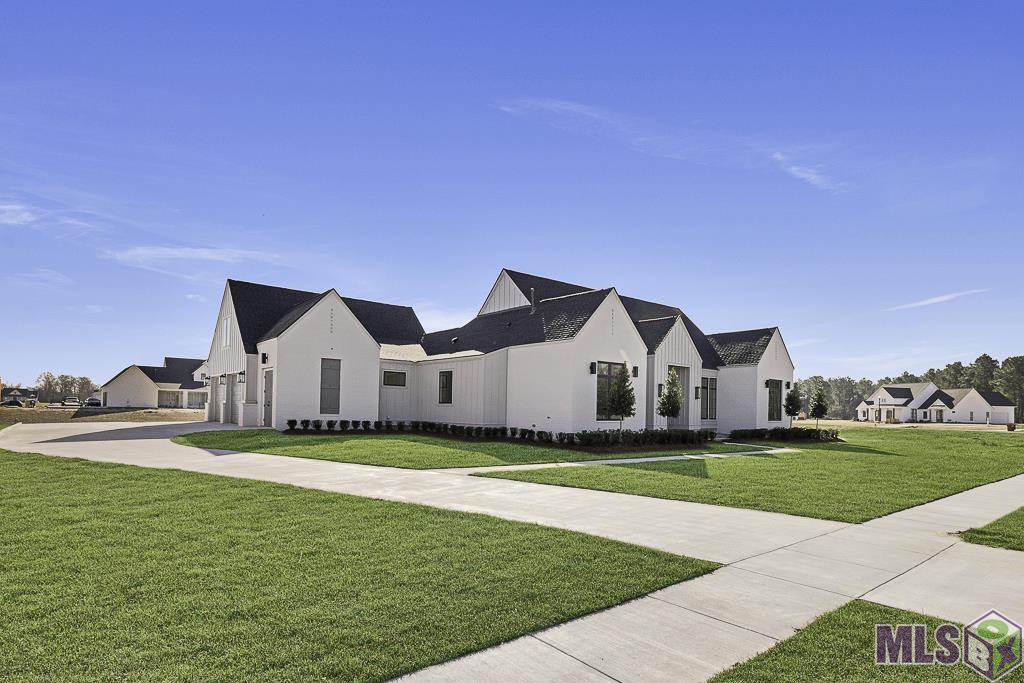 43328 Collyns Cove Prairieville, LA 70769 - Photo 2 of 31