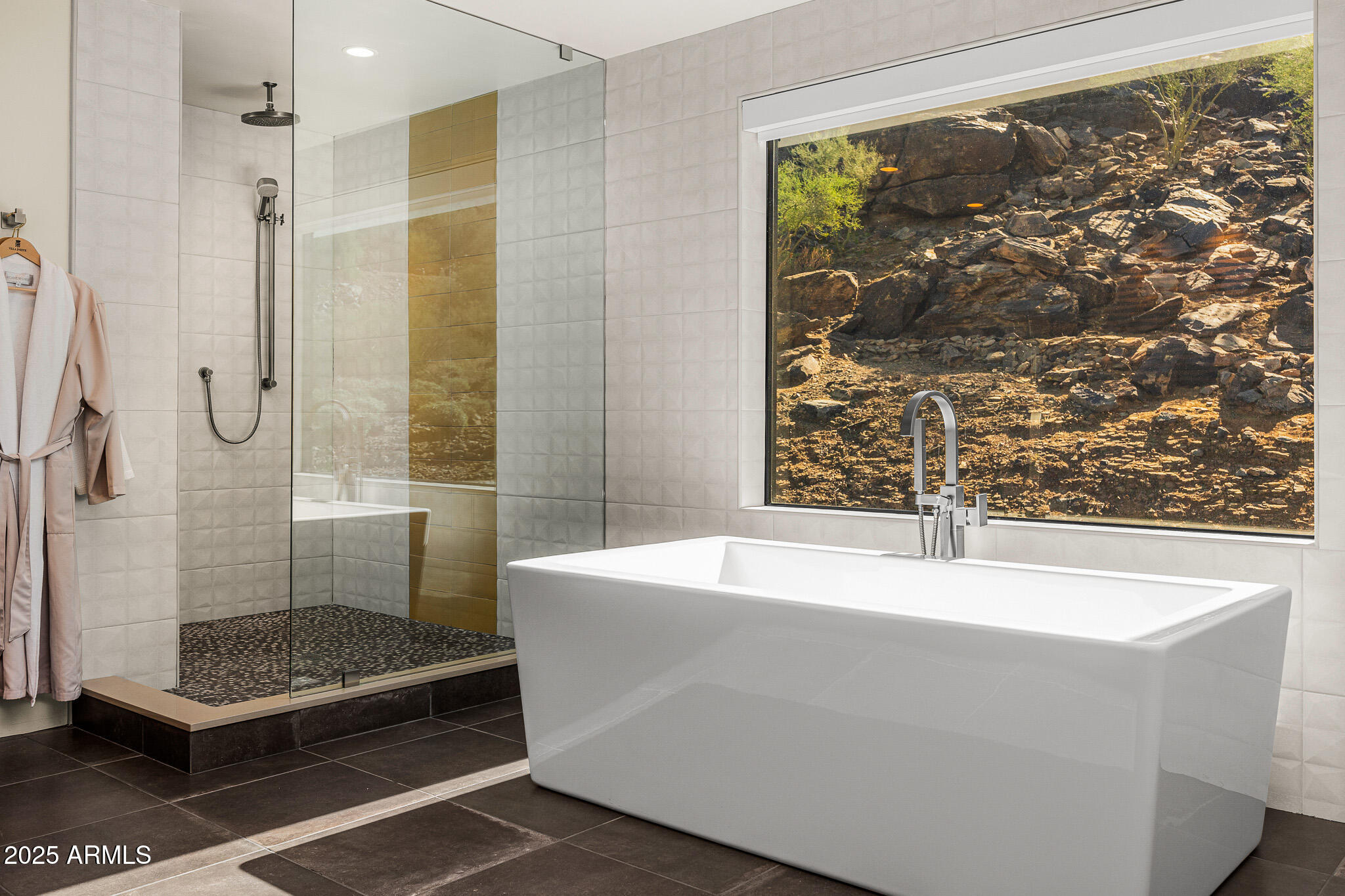 6331 East Hummingbird Lane Paradise Valley, AZ 85253 - Photo 15 of 32 19primary bathroom