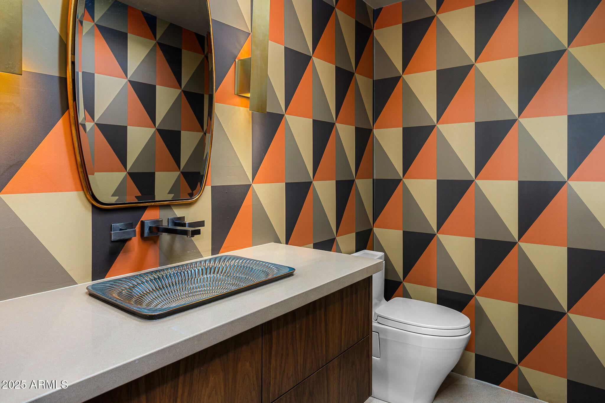 6331 East Hummingbird Lane Paradise Valley, AZ 85253 - Photo 18 of 32 22powder room