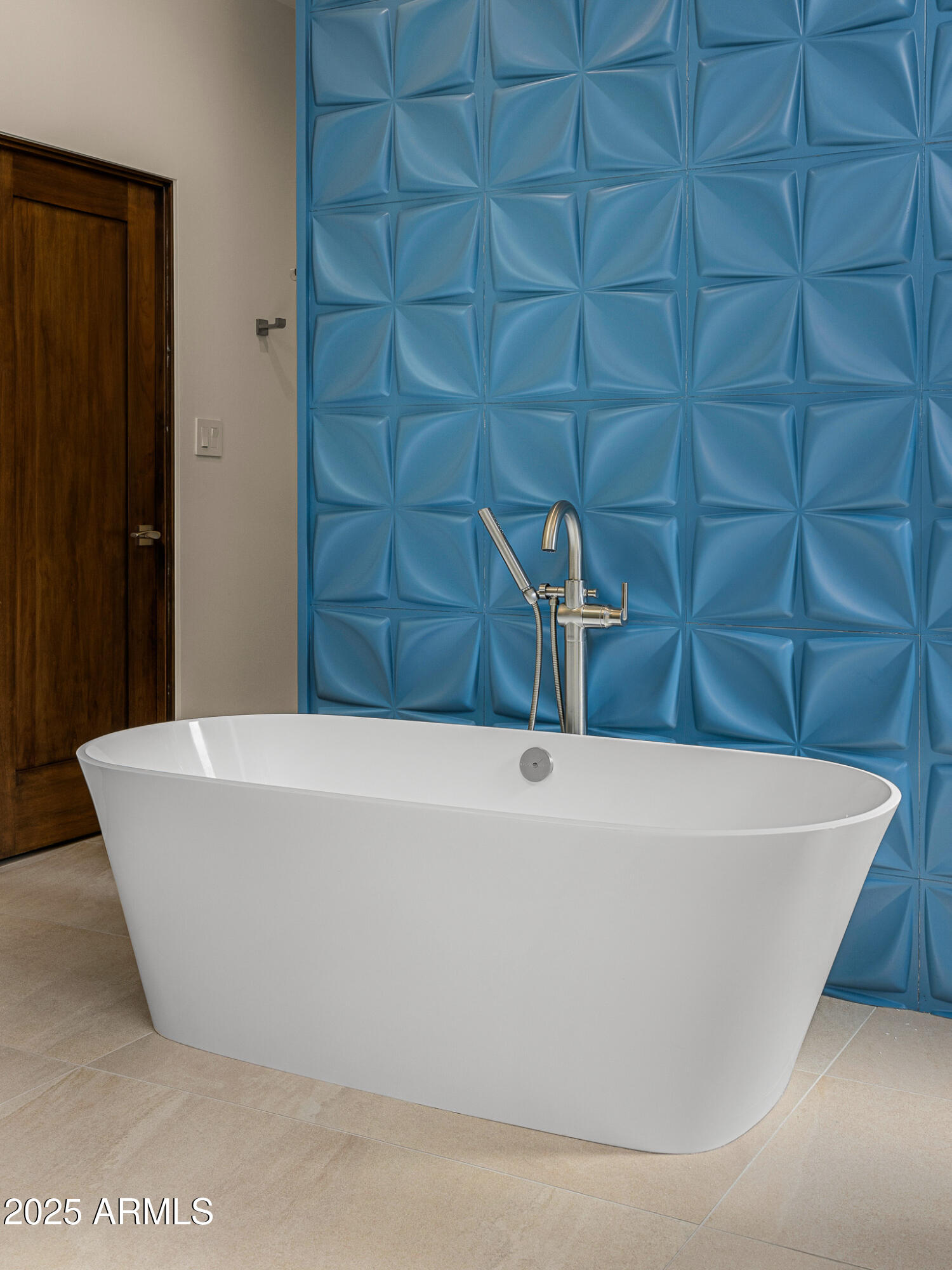 6331 East Hummingbird Lane Paradise Valley, AZ 85253 - Photo 23 of 32 27guest bathroom2