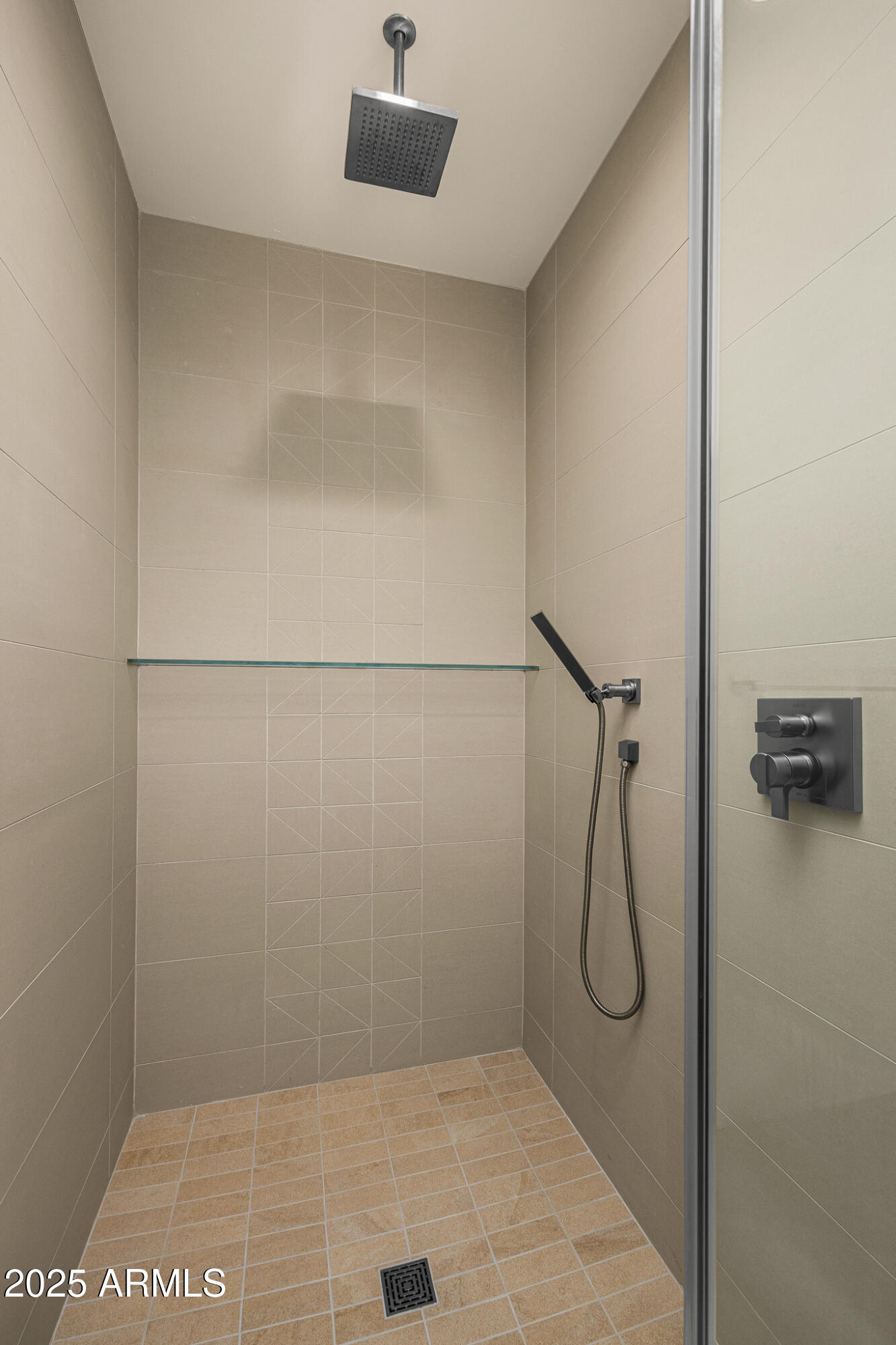 6331 East Hummingbird Lane Paradise Valley, AZ 85253 - Photo 25 of 32 29guest bathroom3