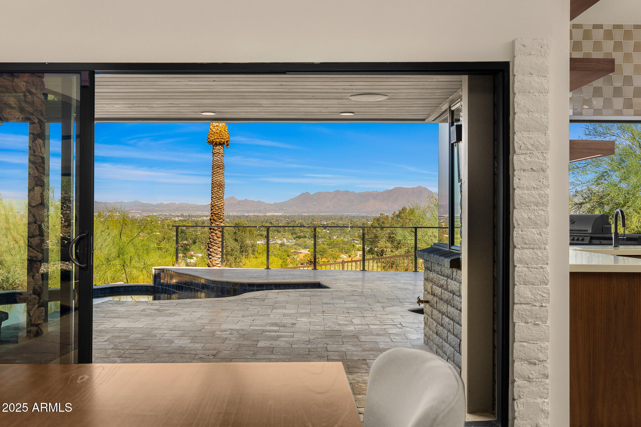 6331 East Hummingbird Lane Paradise Valley, AZ 85253 - Photo 3 of 32 12dining open living