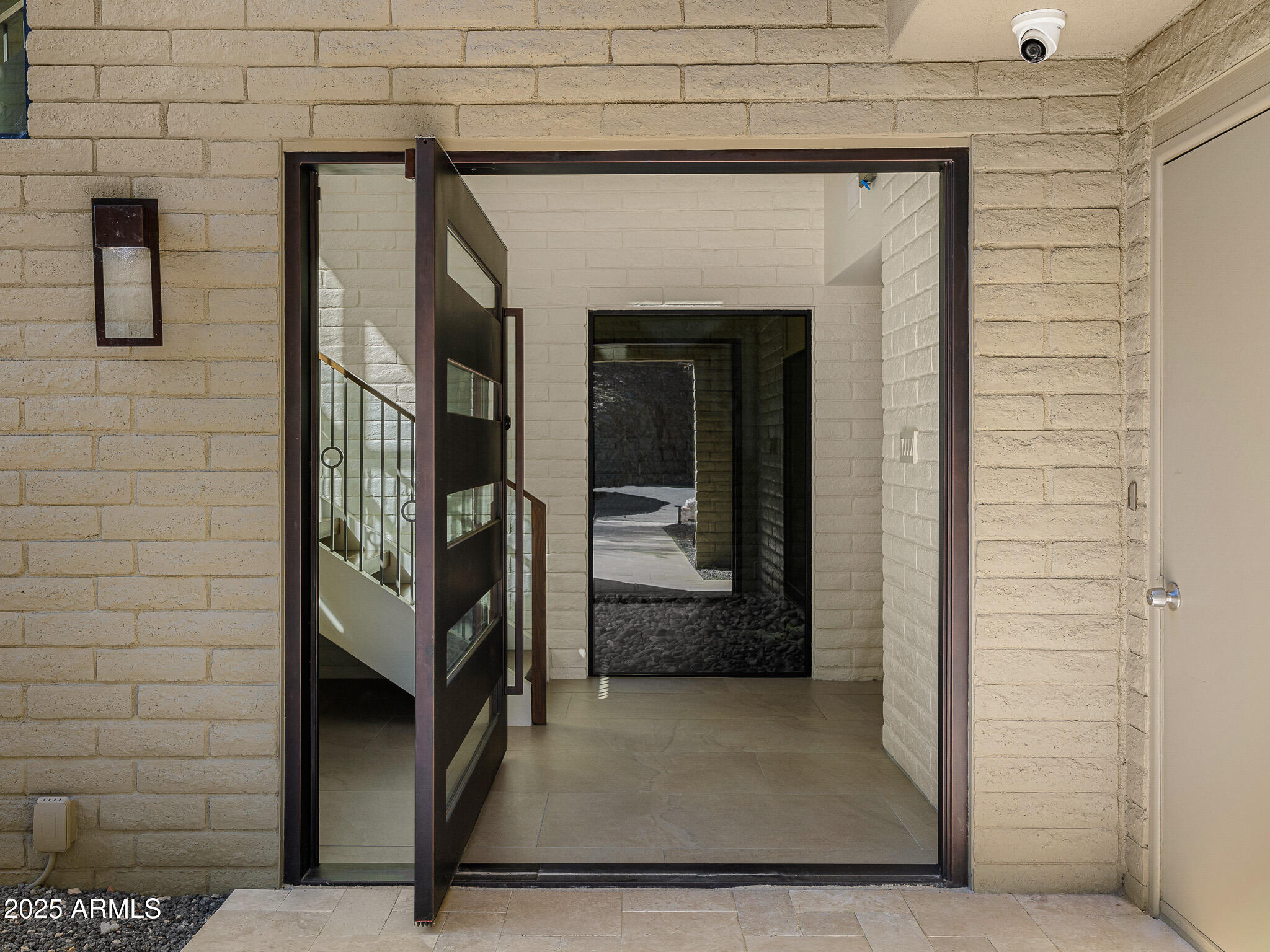 6331 East Hummingbird Lane Paradise Valley, AZ 85253 - Photo 6 of 32 05front door
