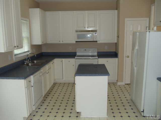 8700 Erinsbrook Drive Raleigh, NC 27617 - Photo 6 of 11 Gallery Image 6