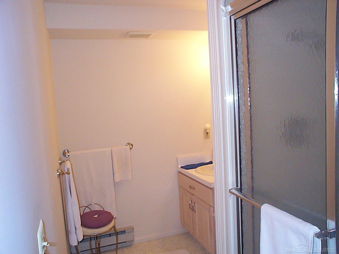 1935 River Road, Unit 7 St. Clair, MI 48079 - Photo 16 of 27 31227127-15.JPG