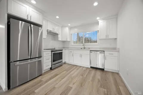 $375,000 | 260 Merrydale Road, Unit 14, San Rafael, CA 94903