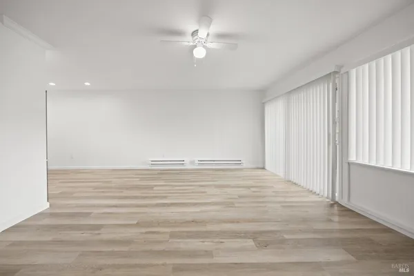 $375,000 | 260 Merrydale Road, Unit 14, San Rafael, CA 94903