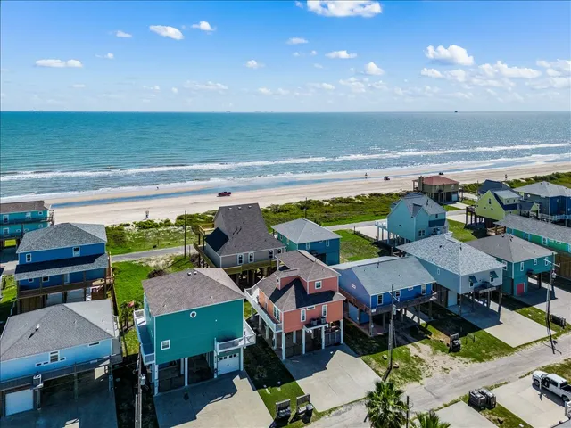 $439,000 | 2634 Whitecap, Crystal Beach, TX 77650